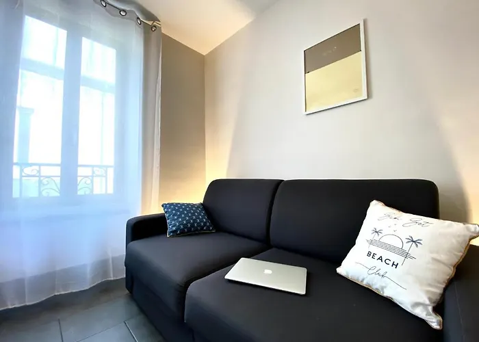 Spacieux, Climatise, Quartier Calme, Proche Chateau, Le Cocon De Joy