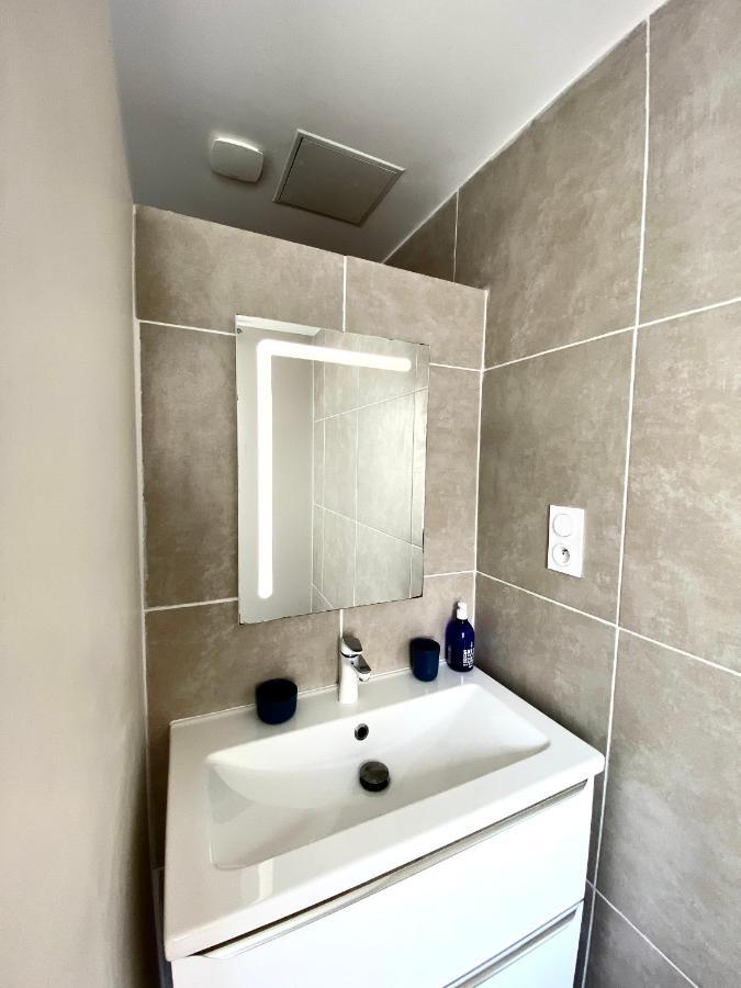 Apartment Spacieux, Climatise, Quartier Calme, Proche Chateau, Le Cocon De Joy *
