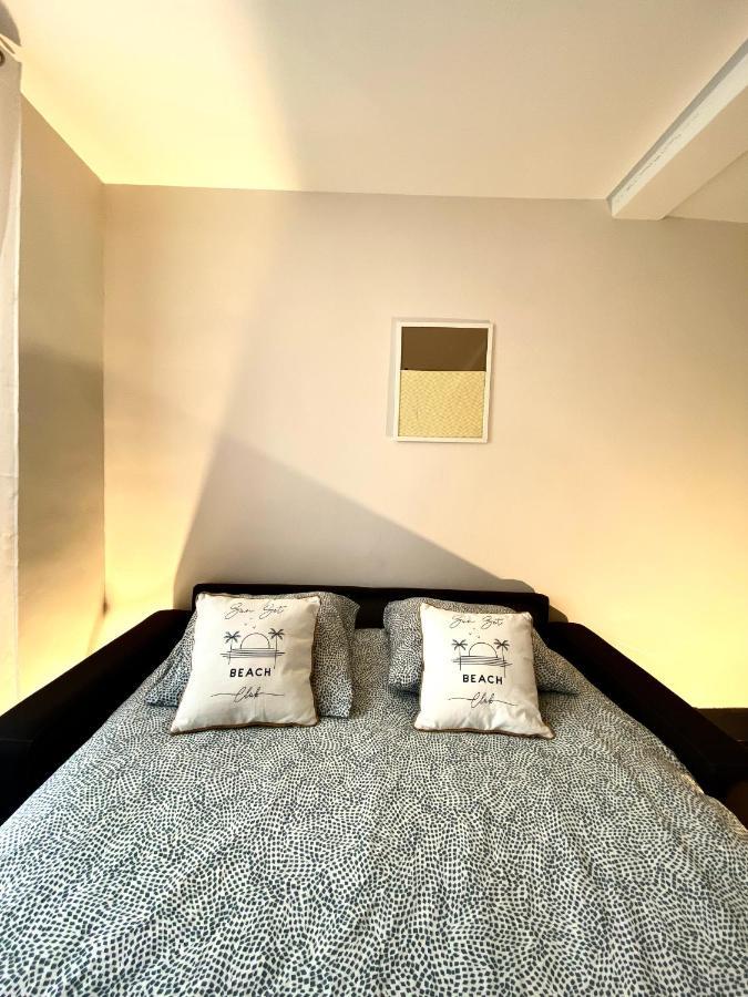 Spacieux, Climatise, Quartier Calme, Proche Chateau, Le Cocon De Joy Apartment